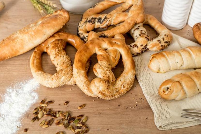 SİVİLCE YAPAN 8 BESİN Cildin yağ dengesini bozuyor, akne ve siyah noktaya neden oluyor