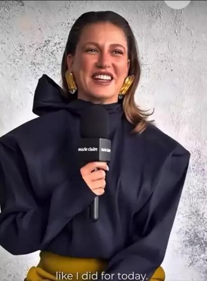 Serenay Sarıkaya İngilizcesi Ve Favori Şarkısıyla Gündemde