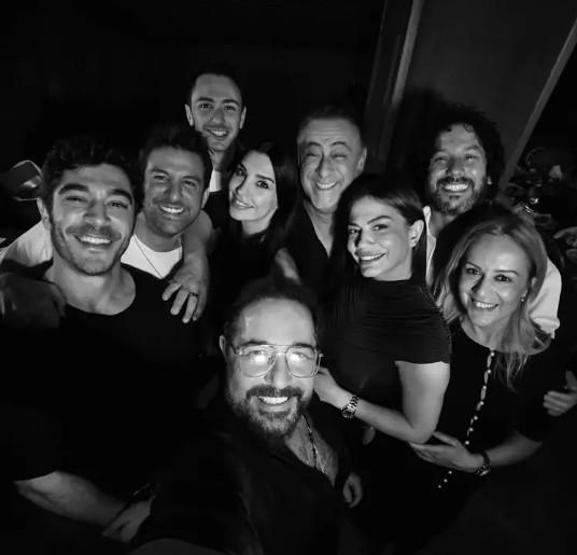 Birand Tunca’ya sürpriz doğum günü Ünlü isimler akın etti