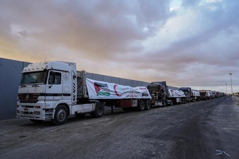 Gazze’ye insani yardım taşıyan 400 kamyon giriş yaptı