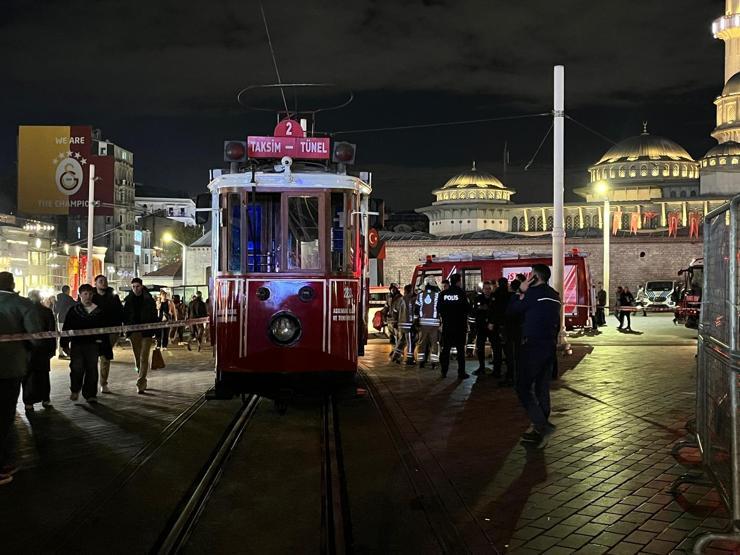 Taksim’de tramvayda korkutan yangın