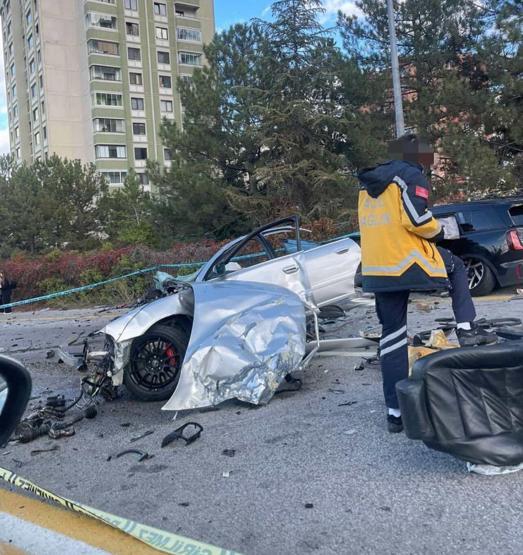 Ankarada feci kaza Üniversite öğrencisi Gamze ikiye ayrılan otomobilde can verdi, kilis kent haber , asayiş