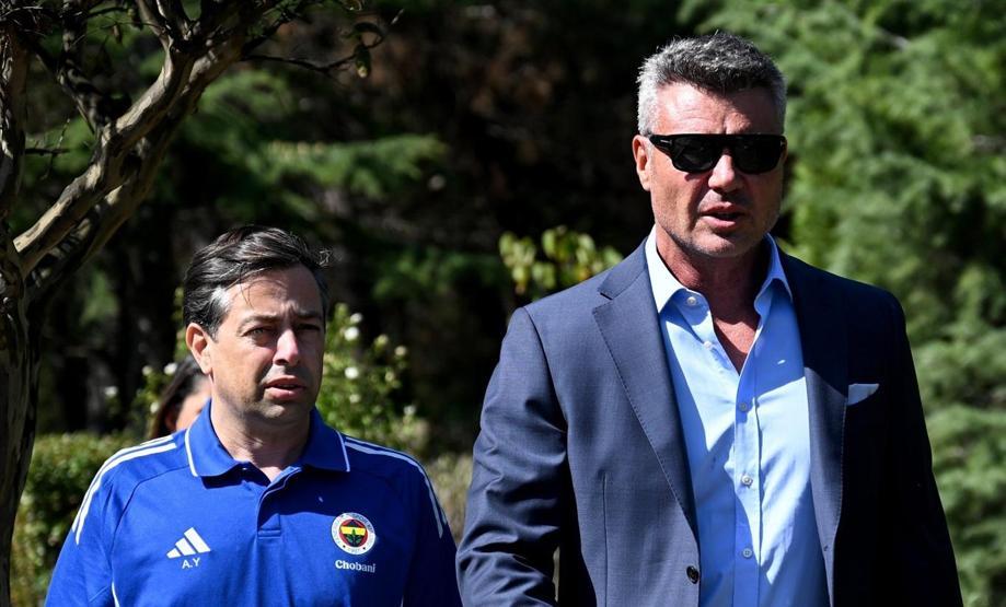 Fenerbahçede Sadettin Saran operasyona başladı 2 yıldız kesiği yedi...