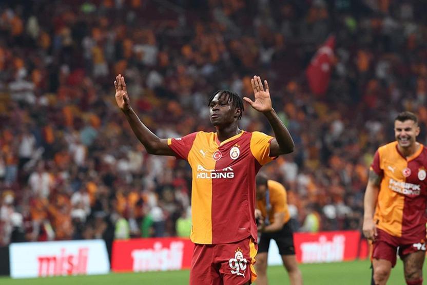 Galatasaray’ın yeni yıldızına Premier Lig’den transfer kancası