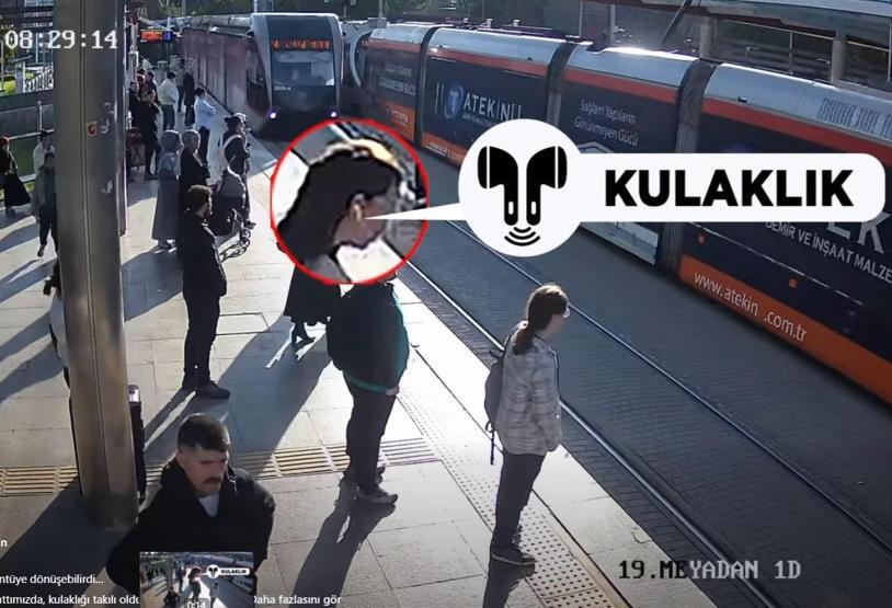 Günün kahramanı Güvenlik görevlisinin refleksi hayatını kurtardı: Tramvay altında kalıyordu