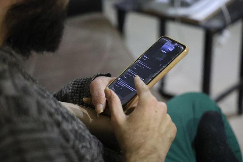 3 yıldır dışarı adım atmadı; duş almıyor, tırnaklarını kesmiyor Arkadaşı anlattı: Her zaman bakımlıydı