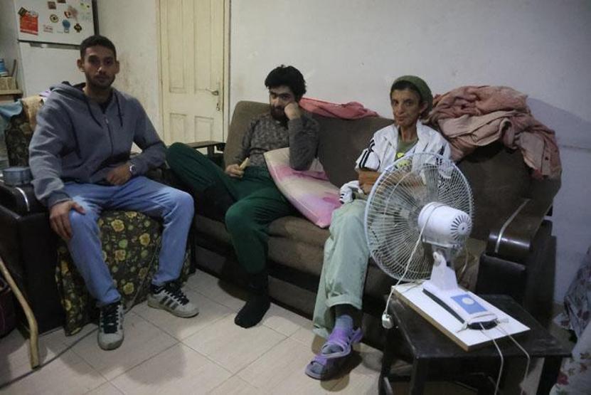 3 yıldır dışarı adım atmadı; duş almıyor, tırnaklarını kesmiyor Arkadaşı anlattı: Her zaman bakımlıydı