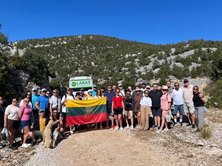 KÜLTÜR, MİMARİ, DOĞA İÇ İÇE: Litvanyalı Turistler Tarihi Köye Hayran Kaldı: Türkiyeye 12 Kez Geldim Fakat Buradan Çok Etkilendim