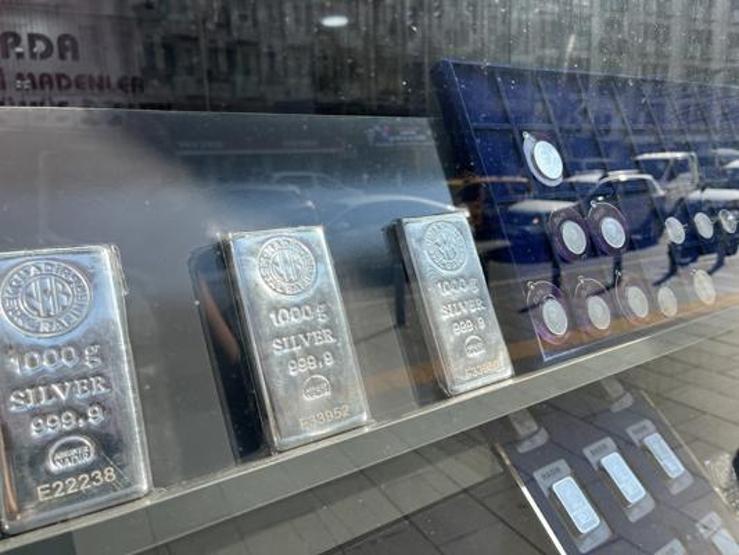 Altın rekor kırınca yeni yatırım aracı gümüş oldu