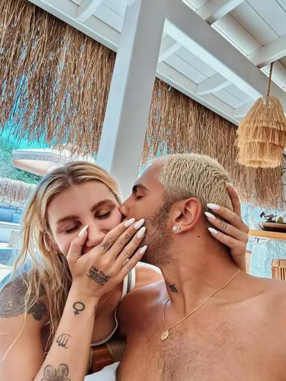 İrem Derici Hastanelik Oldu Son Paylaşımı İle Sevenlerini Korkuttu