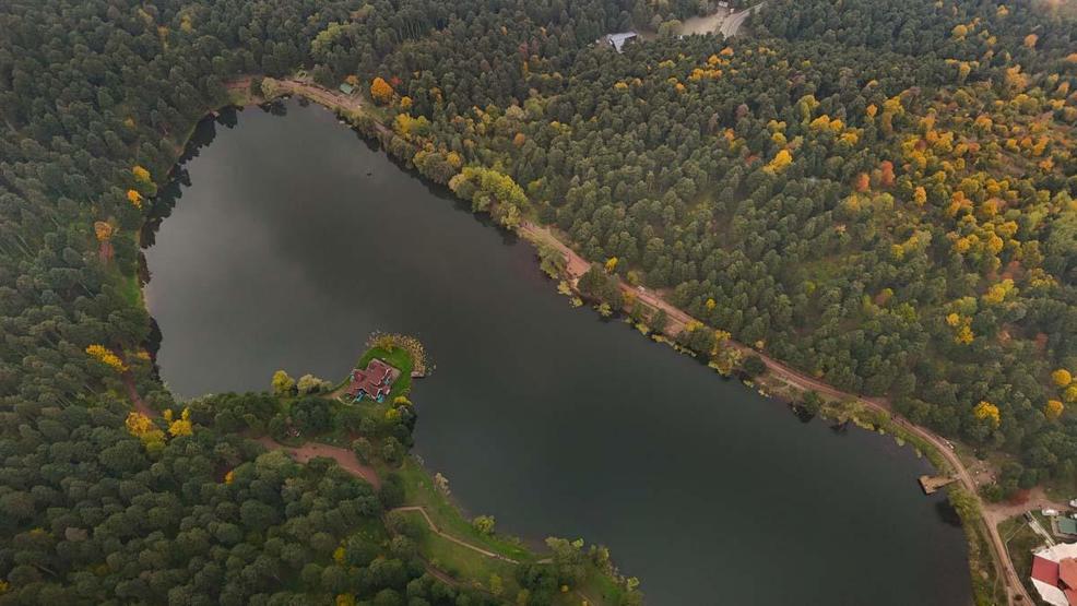 Gölcük Tabiat Parkı’nda sonbahar güzelliği mest etti