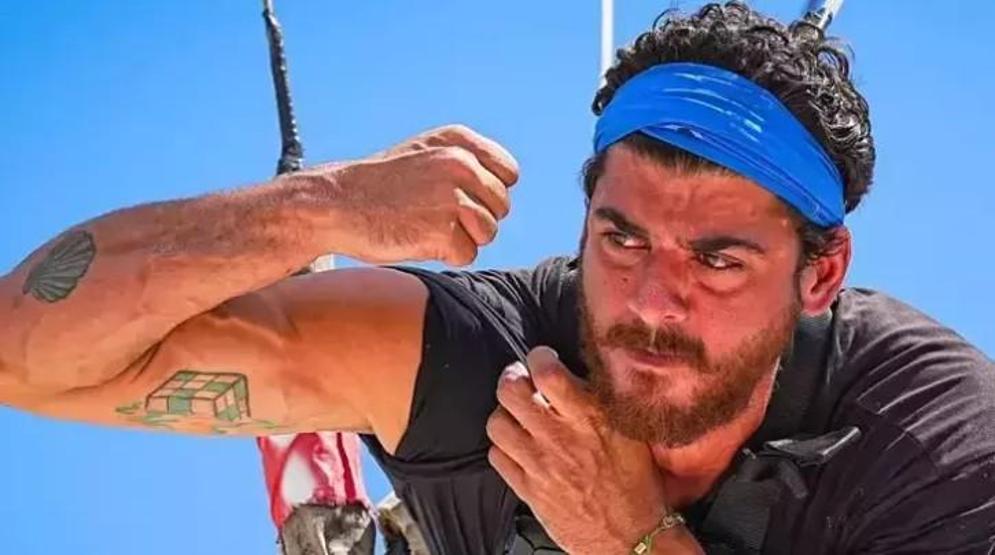 Survivor Yiğit Poyraz ve Yasmin Erbil Aşk Dedikodularına Noktayı Koydu Aşk Dolu Paylaşım Geldi