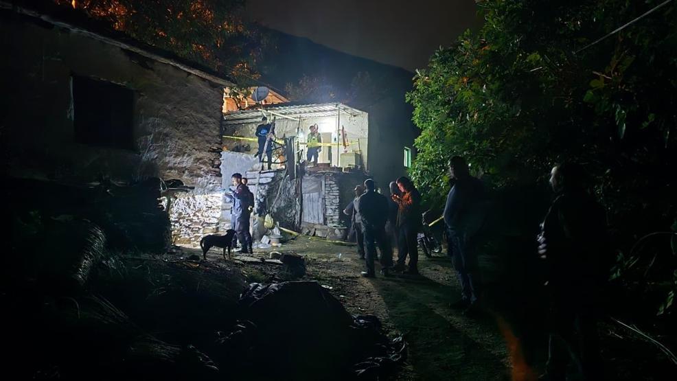 İzmir’de aile faciası: Oğlunu öldürdü, eşini ağır yaraladı