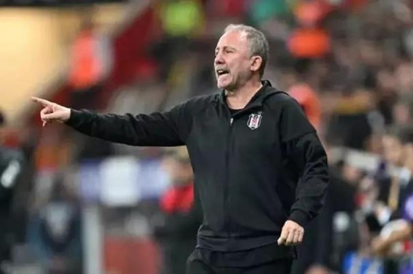 Hülya Avşar’dan Sergen Yalçın’a Tam Destek “Beşiktaş’ın Başında Olması Gereken Kişi O”