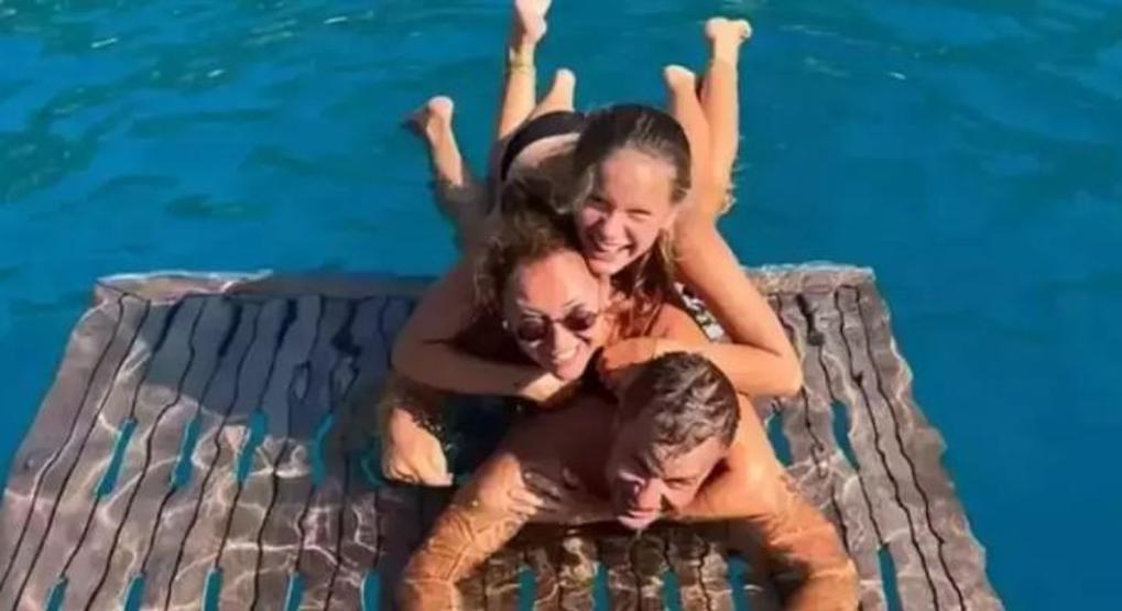 Pınar Altuğ’un Paylaşımı Sanal Medyayı Salladı 16 Yaşındaki Kızı Su, Annesinin Boyuna Yetişti