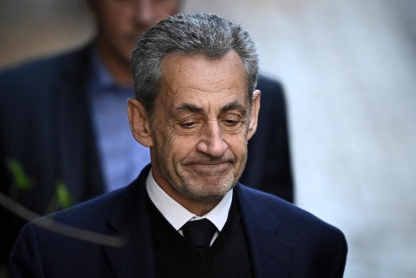 Sarkozy hapse girdi İçeriden bu sesler yükseldi... Fransada bir ilk