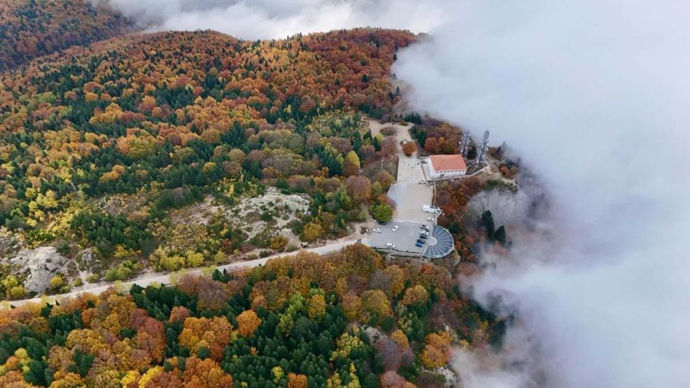 Sisle örtülü Uludağ’da sonbahar güzelliği dronla görüntülendi