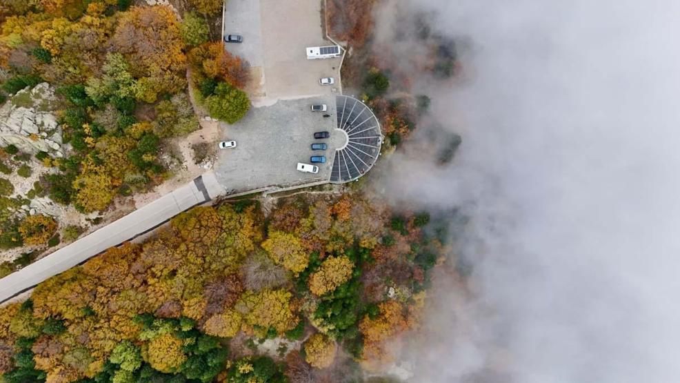 Sisle örtülü Uludağ’da sonbahar güzelliği dronla görüntülendi