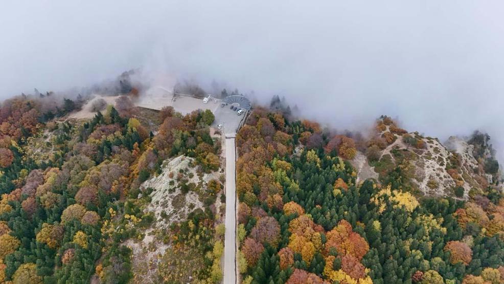Sisle örtülü Uludağ’da sonbahar güzelliği dronla görüntülendi