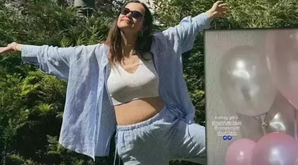 İrem Helvacıoğlu ve Minik Kızı Sora’dan Duygusal Paylaşım “Beni Gökyüzüne Kabul Ettiğin İçin Teşekkür Ederim”