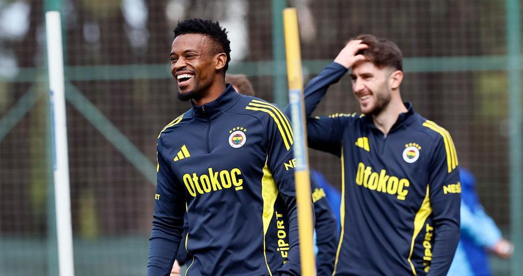 Fenerbahçede sağ bek gelişmesi Semedo yerine geliyor...