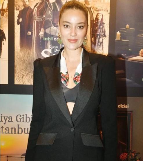 Dilan Çiçek Deniz’in “Oyunculuk Kutsal Değil” Sözleri Sanat Dünyasında Tartışma Yarattı Ünlülerden Peş Peşe Yorumlar Geldi