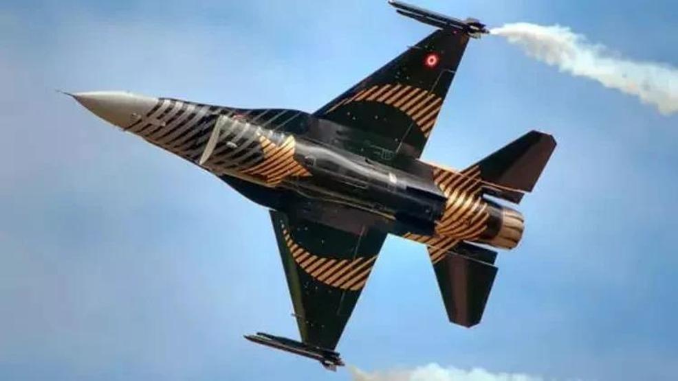 29 EKİM SOLOTÜRK VE TÜRK YILDIZLARI UÇUŞ PROGRAMI: SoloTürk ve Türk Yıldızları Gösteri Uçuşları Saat kaçta 29 Ekim Cumhuriyet Bayramı Uçuşları Nerede Yapılacak