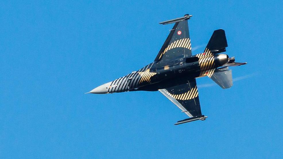 SOLOTÜRK, Türkiye Cumhuriyetinin 102. kuruluş yıl dönümünde nefes kesti