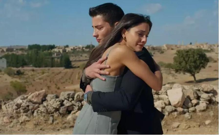 ‘Uzak Şehir’de Sezen Aksu Sürprizi Efsane Sanatçı Dizinin Yeni Bölümüne Şarkısını Hediye Etti