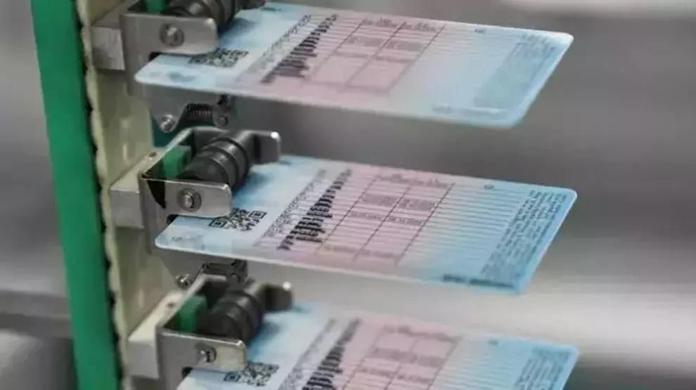 Ehliyet yenileme ücreti ne kadar, kaç TL, gerekli belgeler neler Dikkat ehliyetini yenilemeyenler 7.438 TL ödeyecek 2025 EHLİYET YENİLEME ÜCRETİ