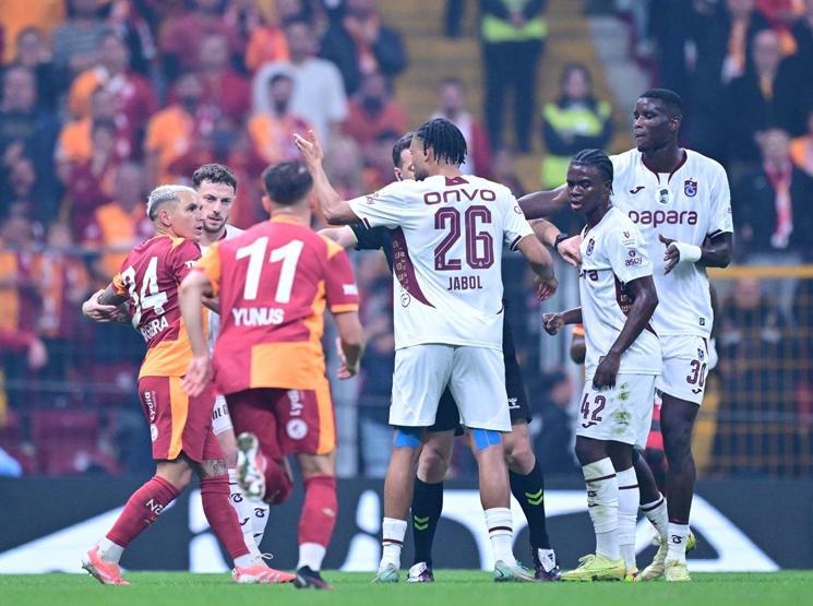 Galatasaray, Trabzonsporu ağırladı, RAMS Parkta gol sesi çıkmadı: Kazanan futbol değil, mücadele