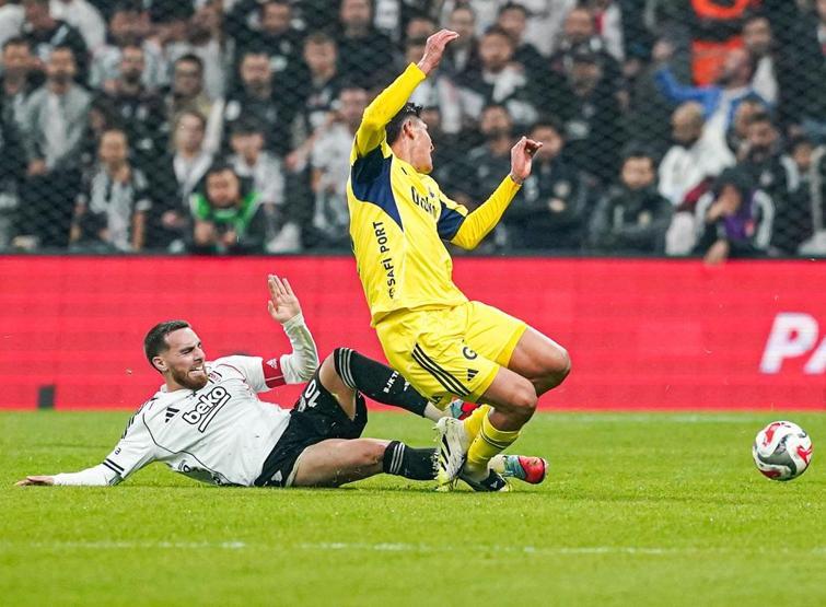 Beşiktaş - Fenerbahçe derbisinin tartışmalı pozisyonları incelendi: 2 net penaltı