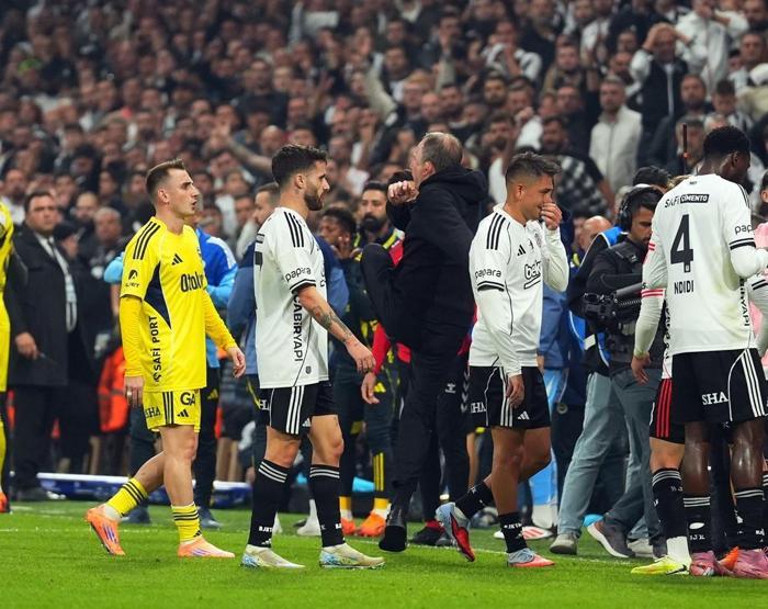 Beşiktaş - Fenerbahçe derbisinin tartışmalı pozisyonları incelendi: 2 net penaltı