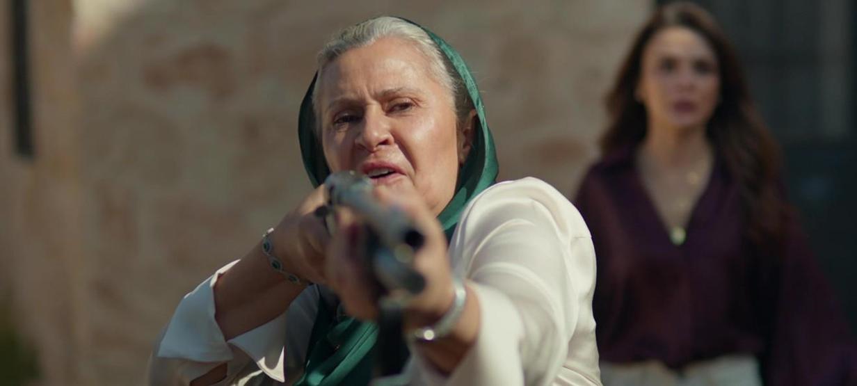 UZAK ŞEHİR’DE ORTALIK TOZ DUMAN CİHAN, ECMEL’İN TUZAĞINA DÜŞÜYOR