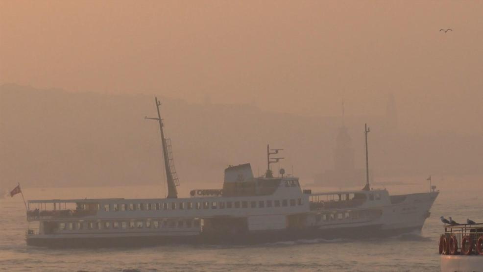 Göz gözü görmüyor İstanbulda sis etkili oldu
