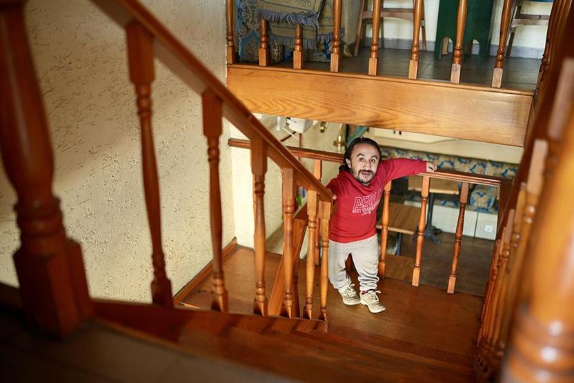 Akran zorbalığını yenen YouTuber Rıdvan Çelikin ilham veren başarı hikayesi: 1.80liklerin yapamadığını ben yaptım