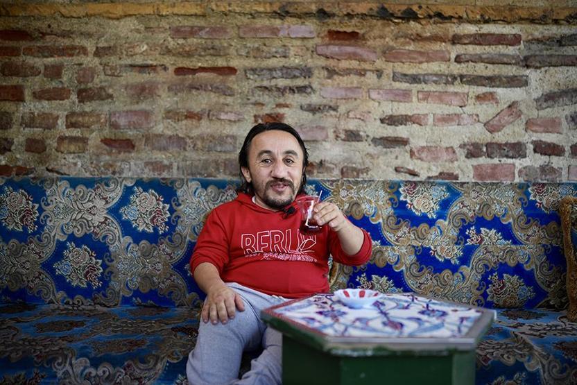 Akran zorbalığını yenen YouTuber Rıdvan Çelikin ilham veren başarı hikayesi: 1.80liklerin yapamadığını ben yaptım