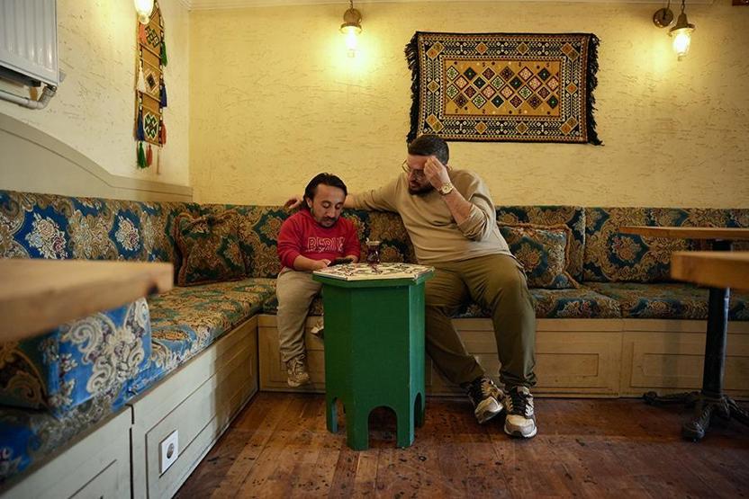 Akran zorbalığını yenen YouTuber Rıdvan Çelikin ilham veren başarı hikayesi: 1.80liklerin yapamadığını ben yaptım