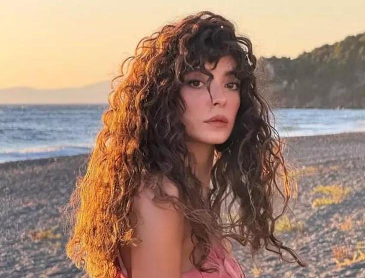 Selin Şekerci Yeni İmajıyla Olay Yarattı: Biraz Değişiklik İyidir