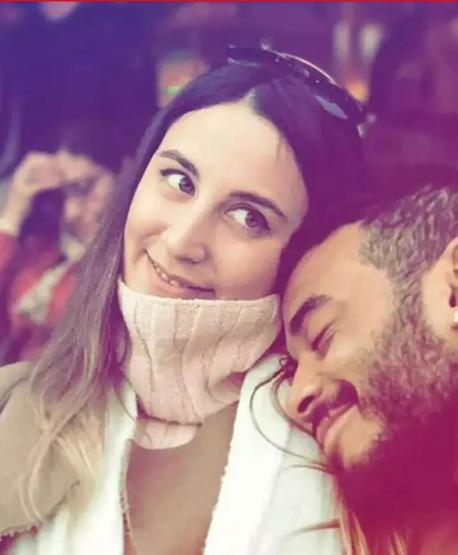 Efecan Dianzenza’dan Duygusal Şarkı: Eski Eşine Pişmanlığını Duygu İle Anlattı