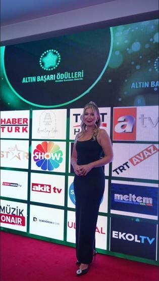 Beste Sırapınar’a “Yılın En İyi Kadın Gazetecisi” ödülü