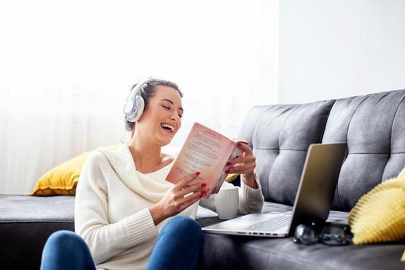 Bilim İnsanlarından Çarpıcı Araştırma: Müzik Dinlemek Beyni Yeniliyor, Demans Riskini Azaltıyor