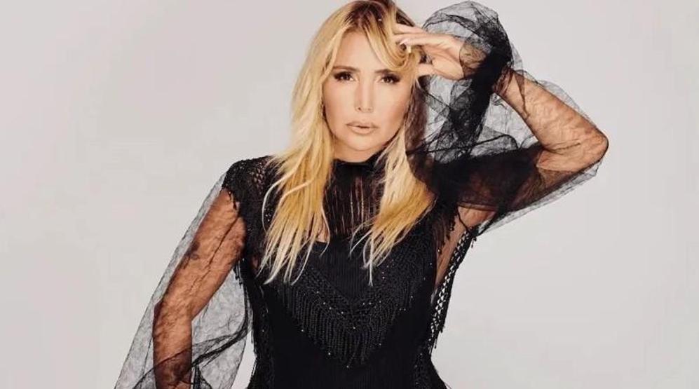 Yonca Evcimik’ten Gençlik Sırrı: “Yaşsız Kadın Olmayı Buna Borçluyum”