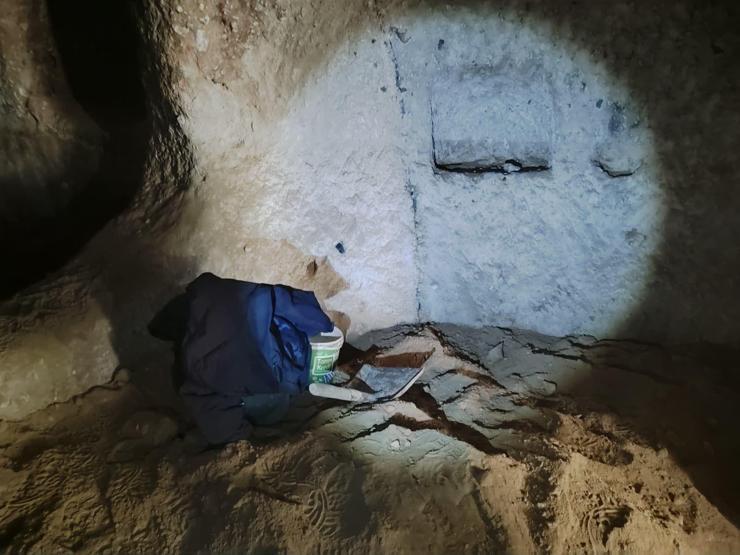 Nevşehirde kaçak kazıda ortaya çıktı Tüneller ve odalar...