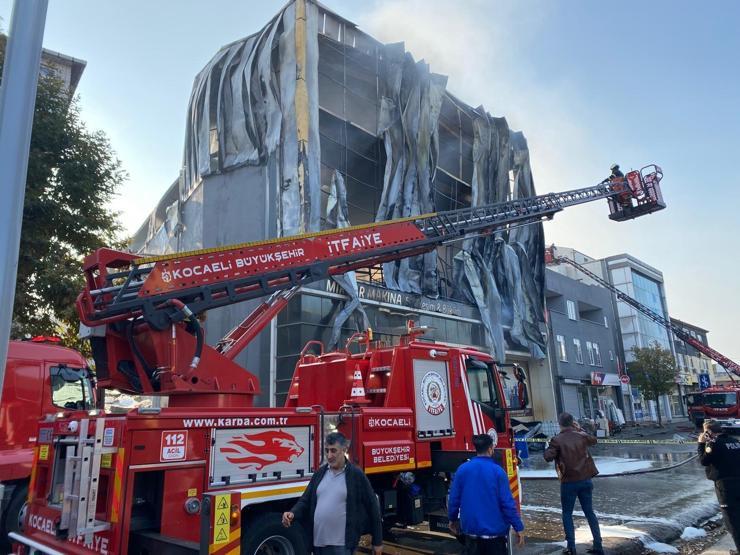 Kocaeli yangın faciası sonrası utanç veren paylaşımlar: Ölenlere hakaret ve küfür yağdırdılar
