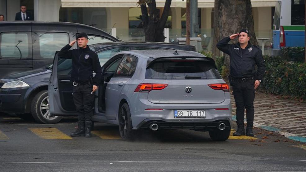 Saat 09.05te hayat durdu: Tüm Türkiye Büyük Önder Mustafa Kemal Atatürkü andı