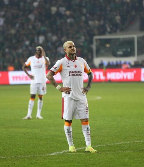 Galatasarayda Okan Buruka Icardi eleştirisi: Yüke dönüştü