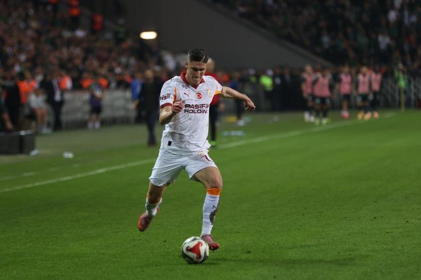 Galatasarayda Okan Buruka Icardi eleştirisi: Yüke dönüştü