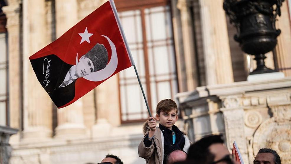 Saat 09.05te hayat durdu: Tüm Türkiye Büyük Önder Mustafa Kemal Atatürkü andı