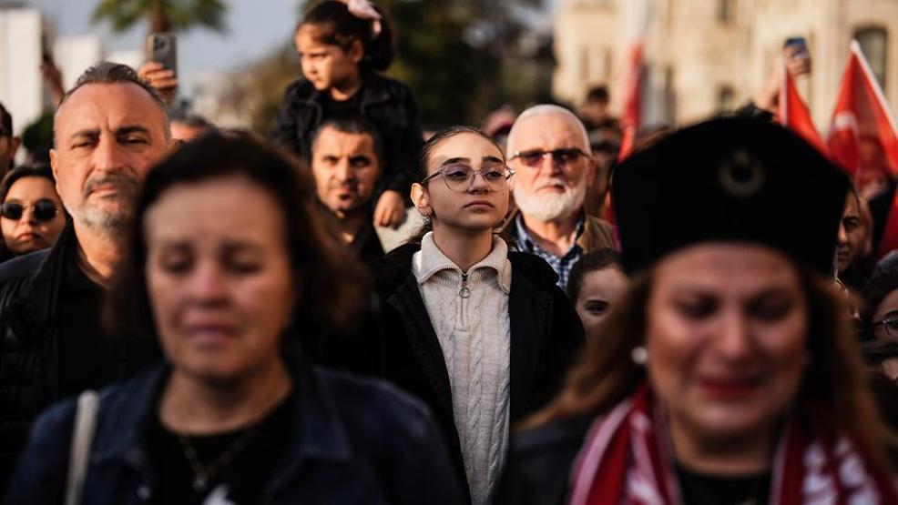 Saat 09.05te hayat durdu: Tüm Türkiye Büyük Önder Mustafa Kemal Atatürkü andı